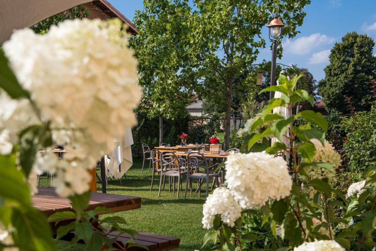 La Tenuta Di Santo Stefano Agri Resort & Spa Fossano Dış mekan fotoğraf